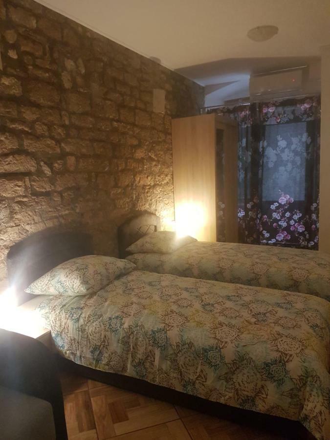 Studio Apartman Via Sibenik Exterior photo